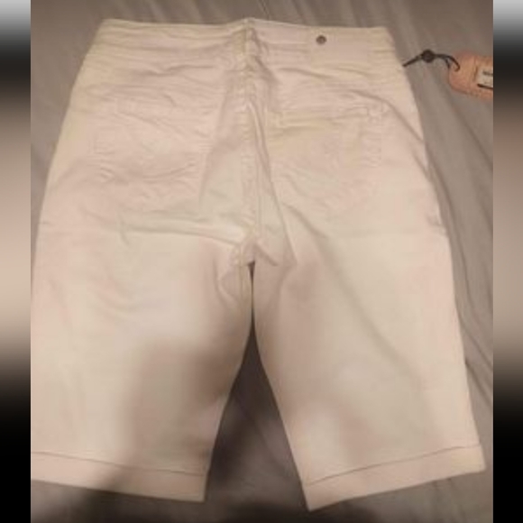 Silver Jean shorts - Picture 2 of 5